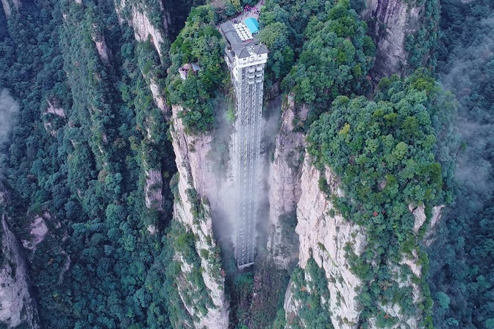 沪马建工垂直电梯案例11