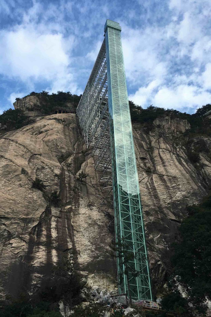 沪马建工垂直电梯案例2