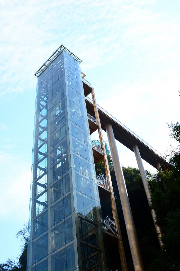 沪马建工垂直电梯案例6